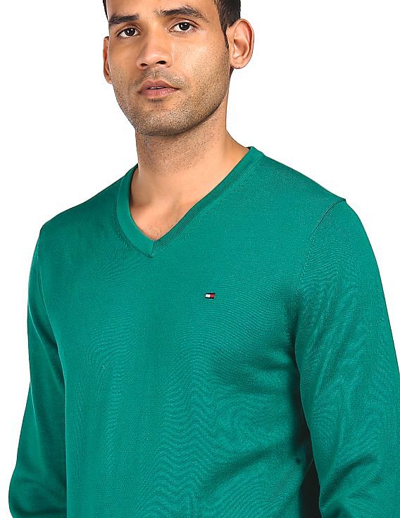 Buy Men Green Solid V Neck Full Sleeves Sweater Online - 766606