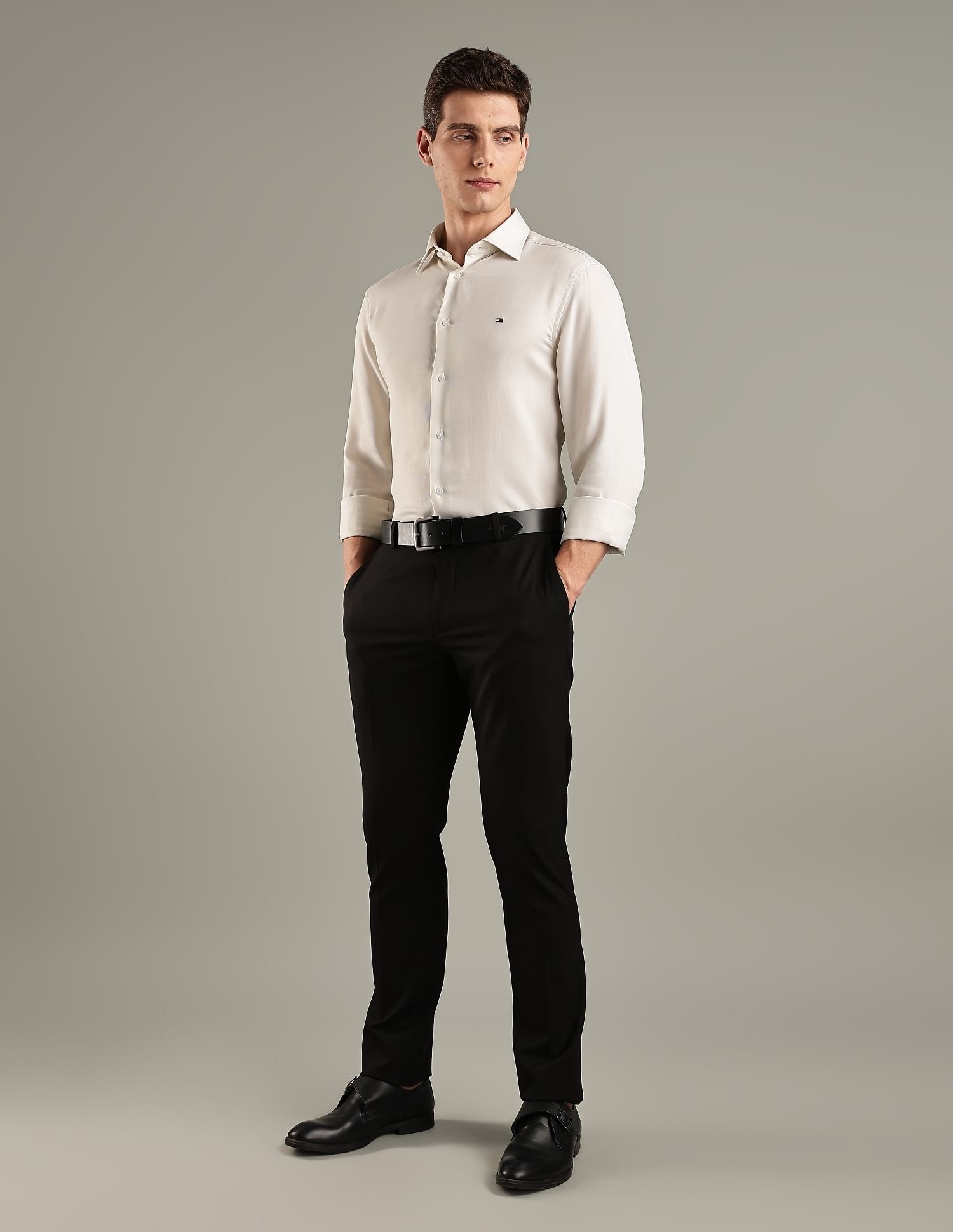 Tommy Hilfiger Regular-Fit Solid Mid Rise Trouser