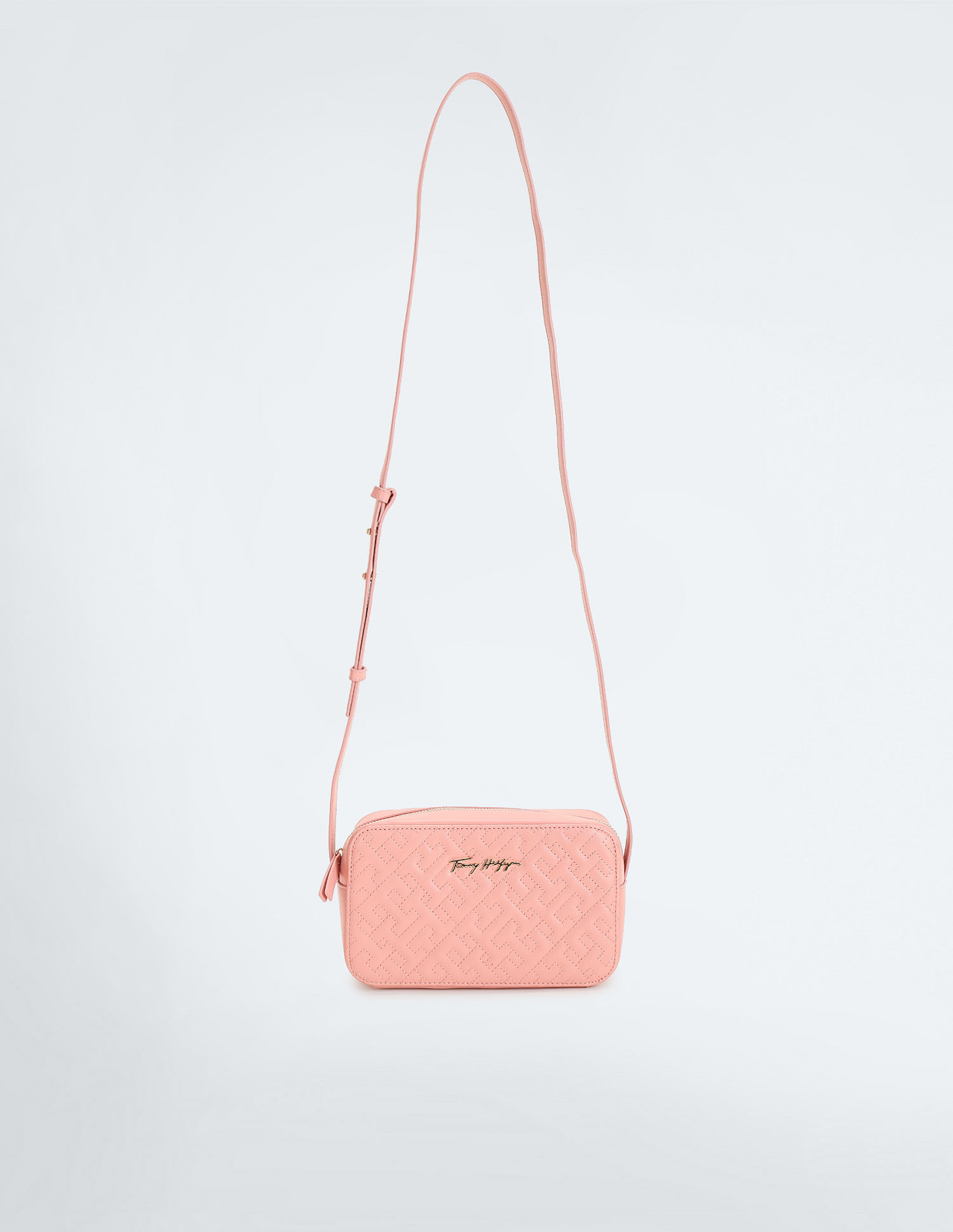 Tommy hilfiger 2024 pink luggage