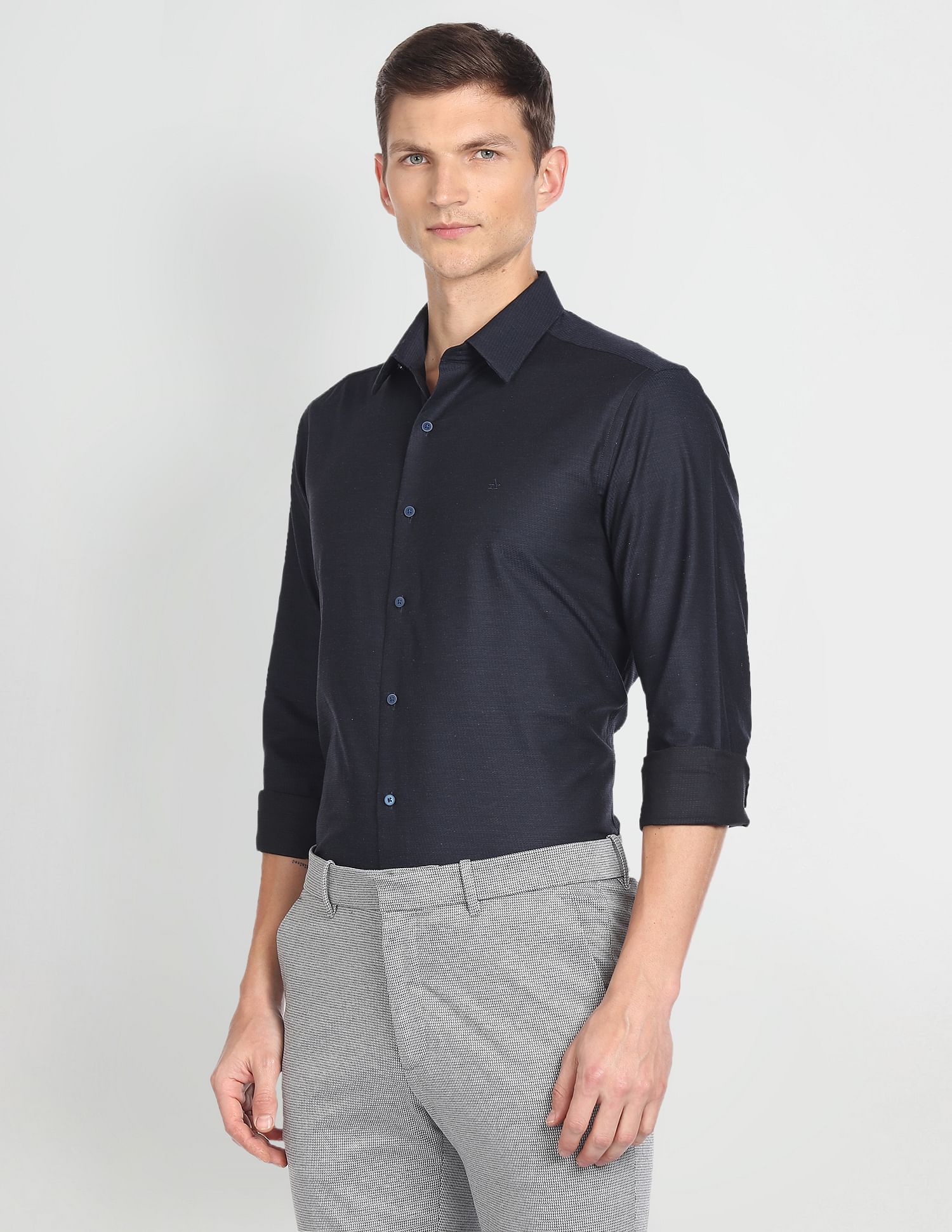 Arrow Newyork Self Design Dobby Formal Shirt