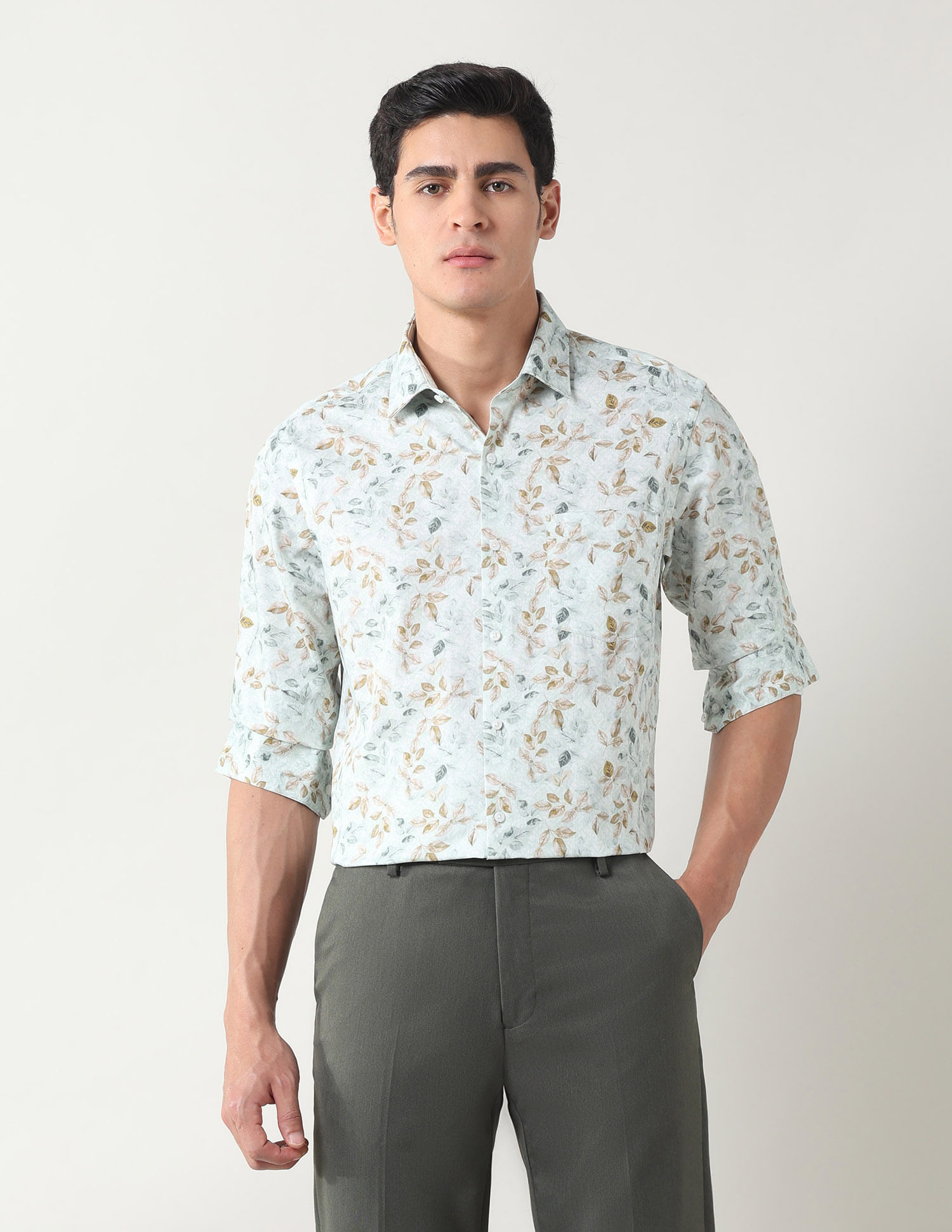 Arrow Pure Cotton Manhattan Slim Fit Shirt