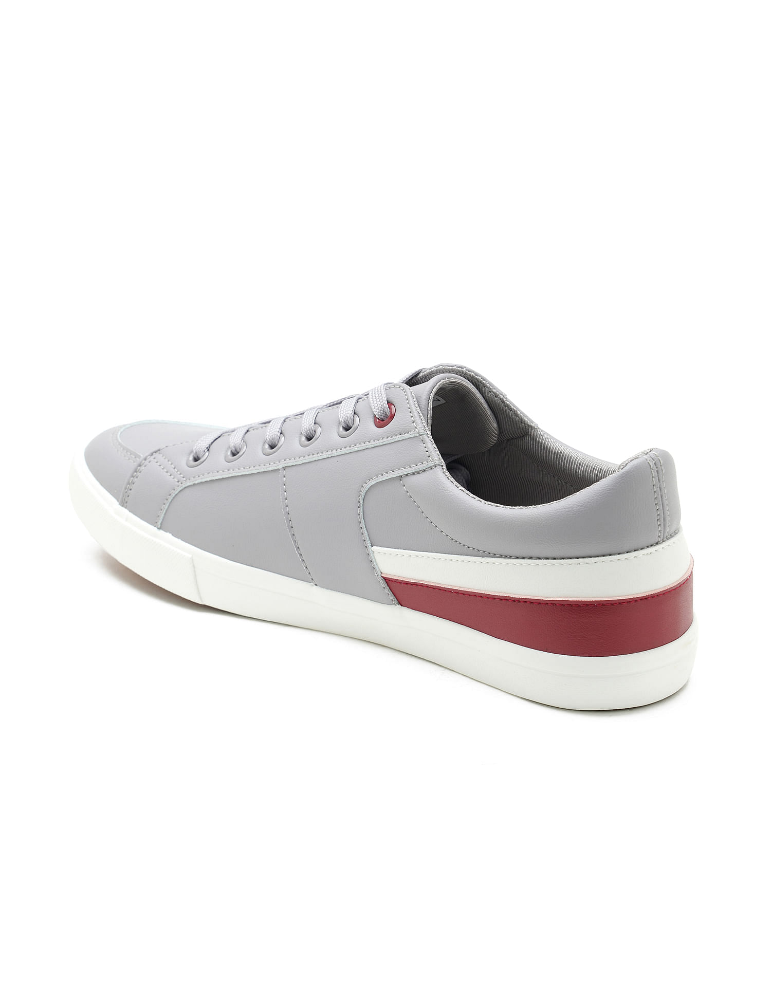 U.S. Polo Assn. Men Clarkin 7.0 Colourblocked Sneakers