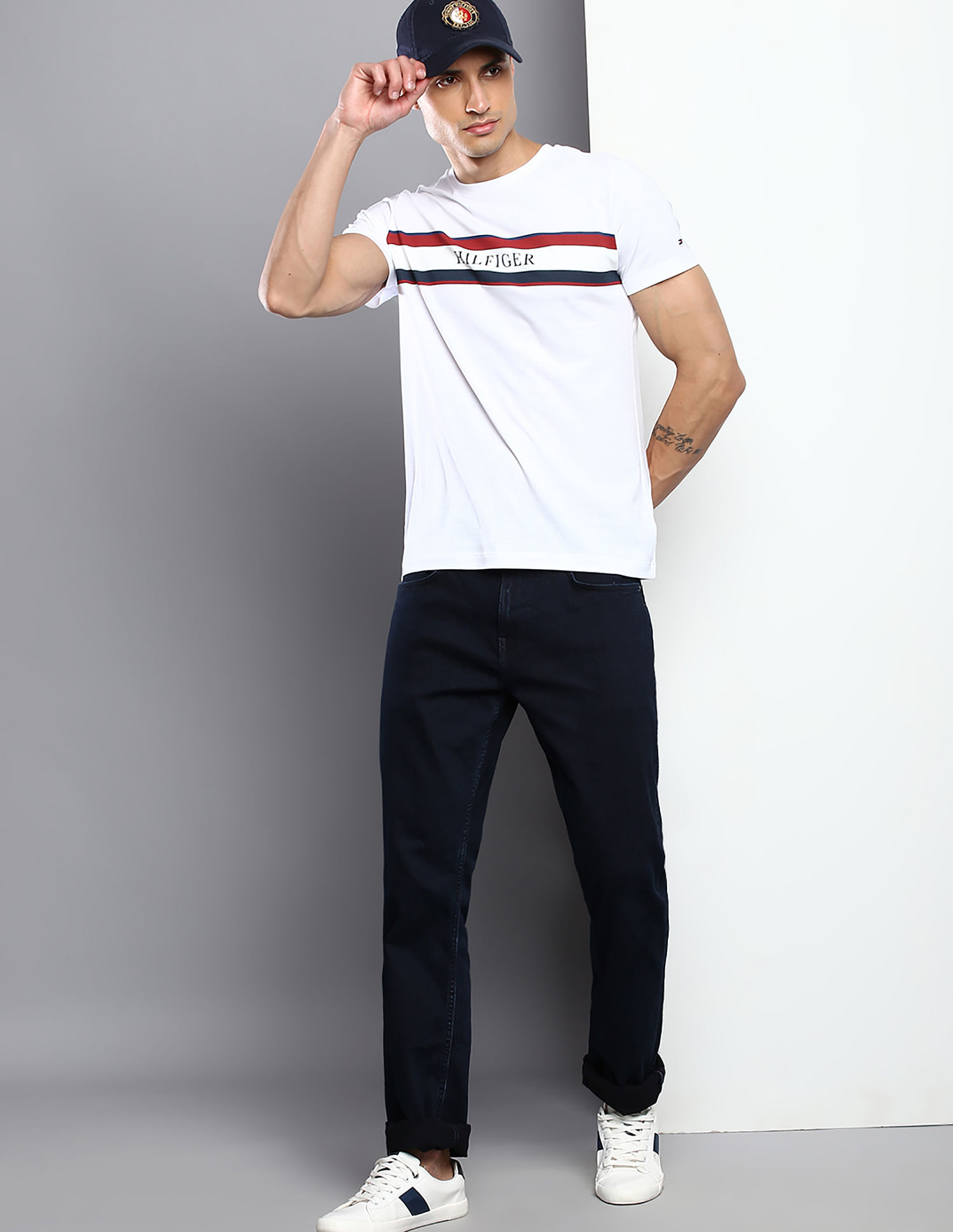Tommy Hilfiger Mid Rise Ryan Straight Fit Jeans