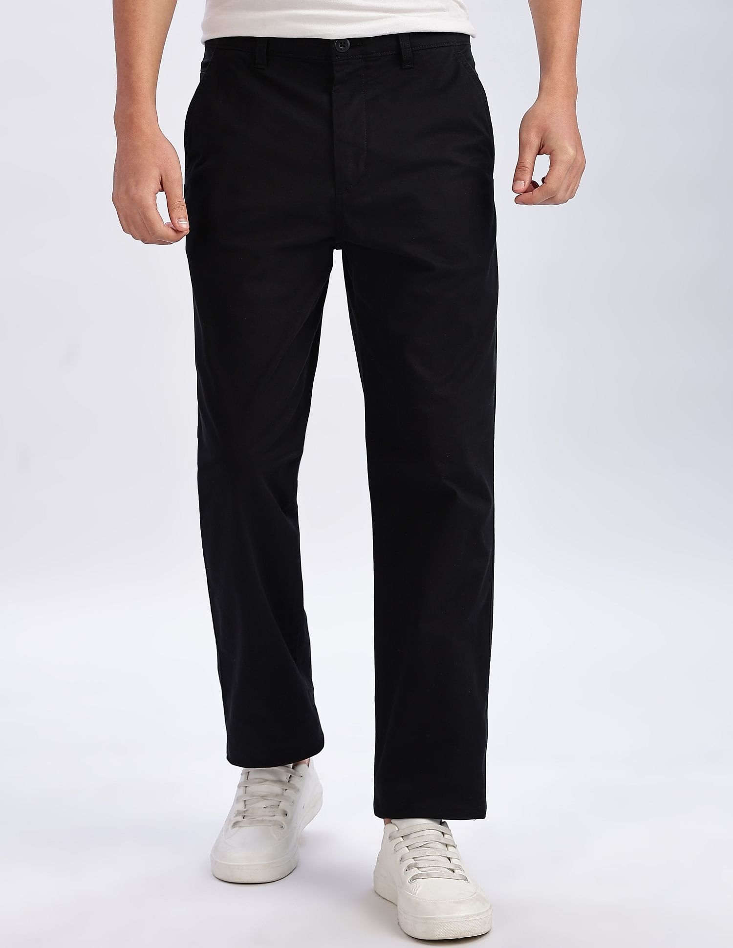 Calvin Klein Jeans Relaxed-Fit Solid Mid Rise Trousers