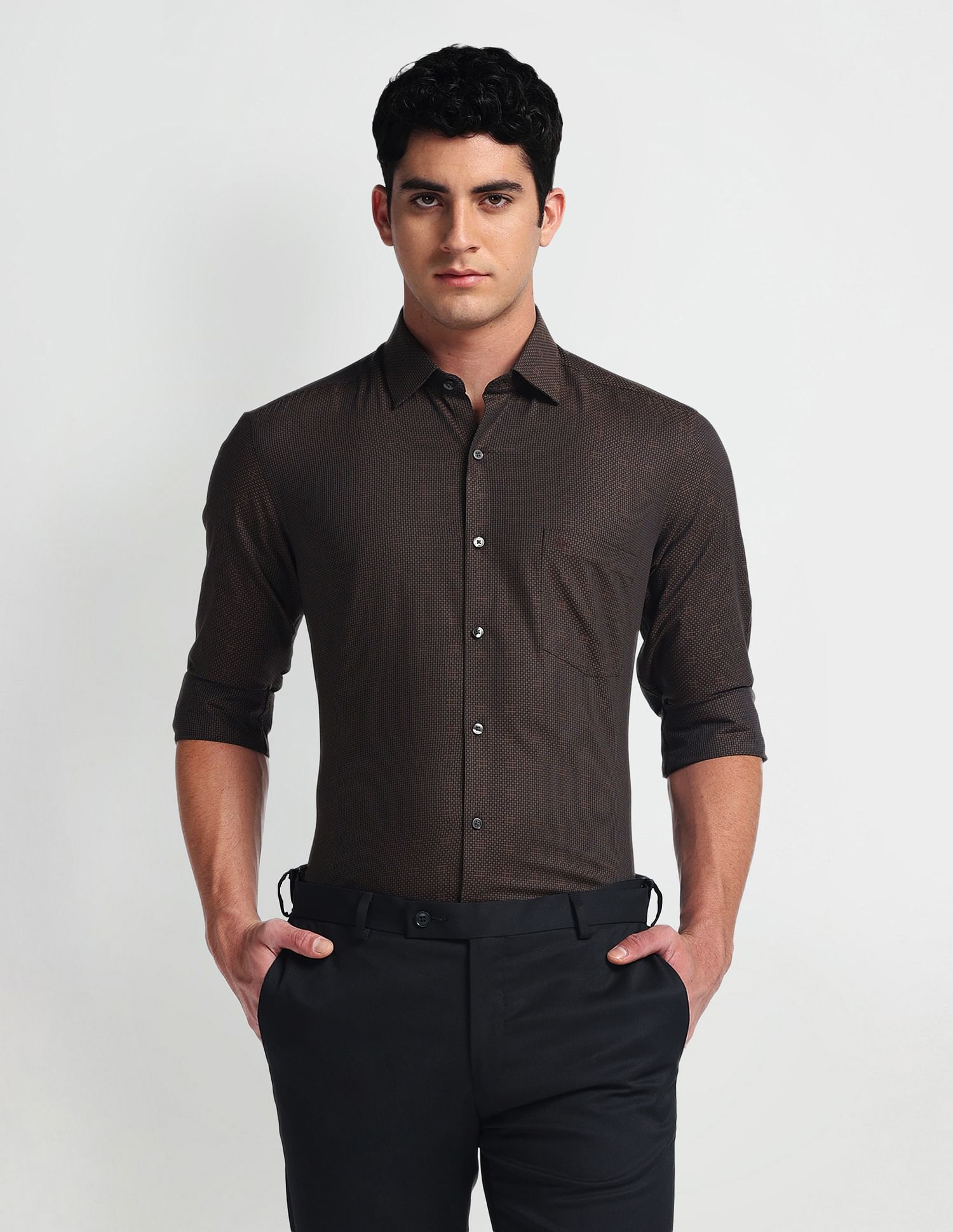 Arrow Geometric Pattern Manhattan Slim Fit Shirt
