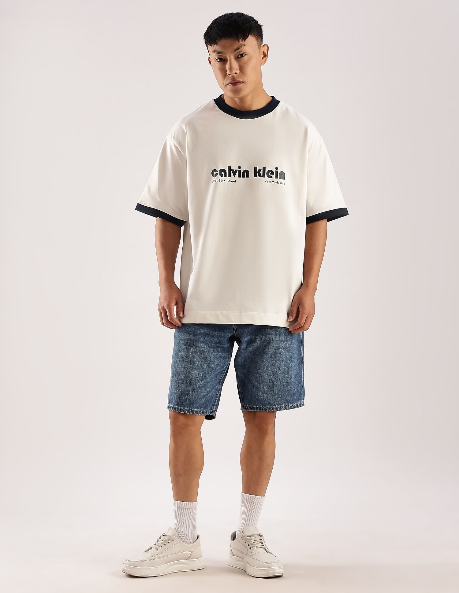 Calvin Klein Jeans Logo Relaxed Fit Cotton T-Shirt