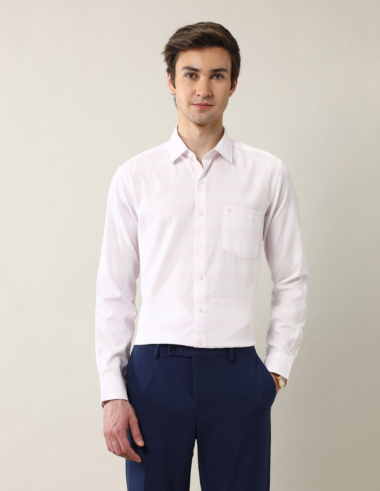 Arrow Textured Manhattan Slim Fit Ceremonial Shirt