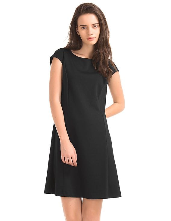 Buy GAP Women Black Cap Sleeve Fit And Flare Dress - NNNOW.com