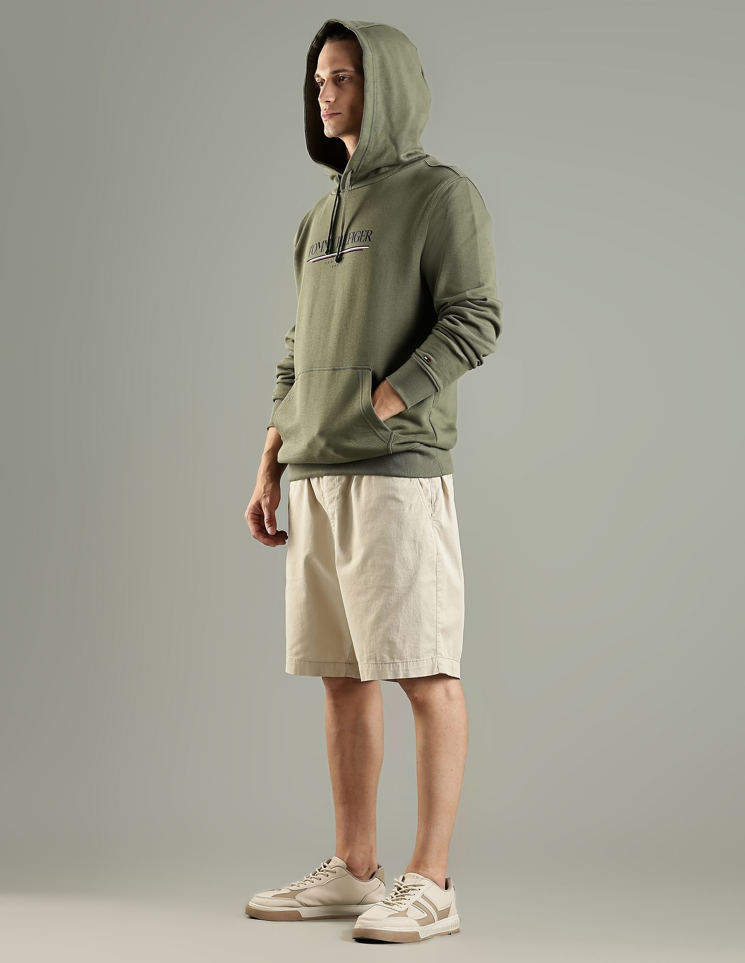 Tommy Hilfiger Logo Regular Fit Cotton Sweatshirt
