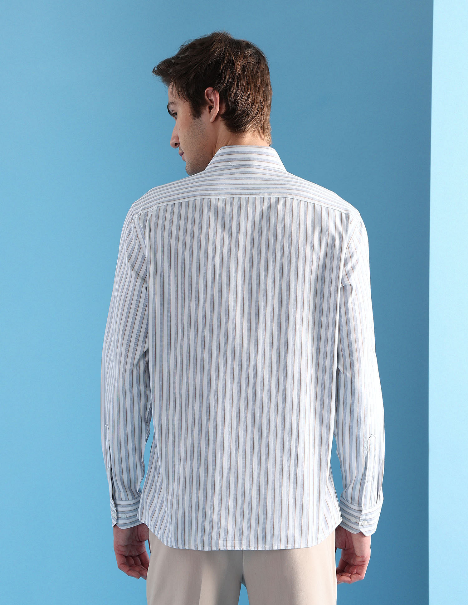 Arrow Vertical Striped Manhattan Slim Fit Velocity Shirt