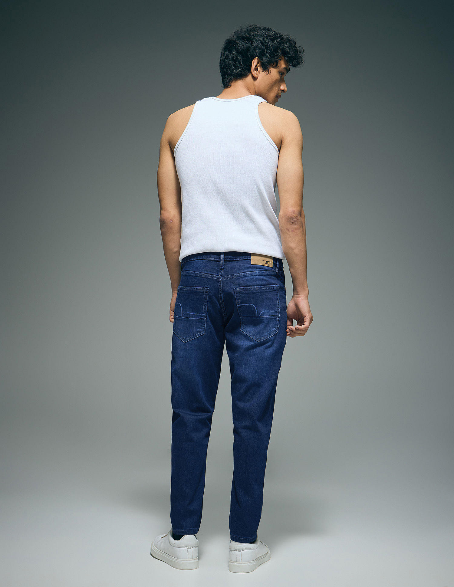 Flying Machine Mankle Relaxed Tapered Fit Stone Washed Jeans