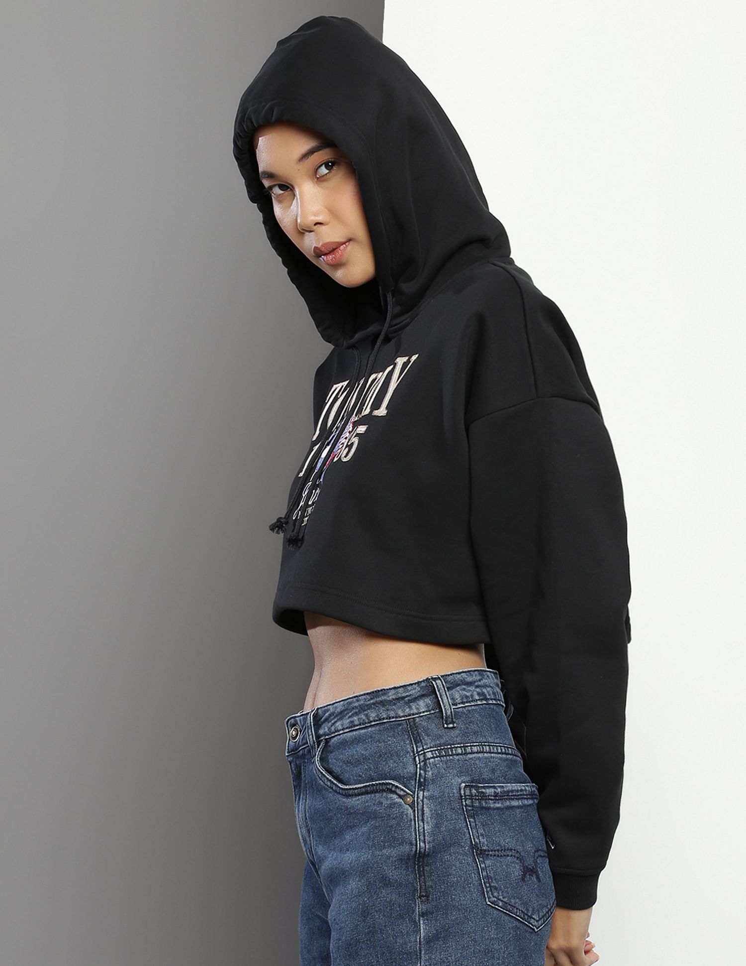 Buy Tommy Hilfiger Recycled Cotton Cropped Sweatshirt NNNOW