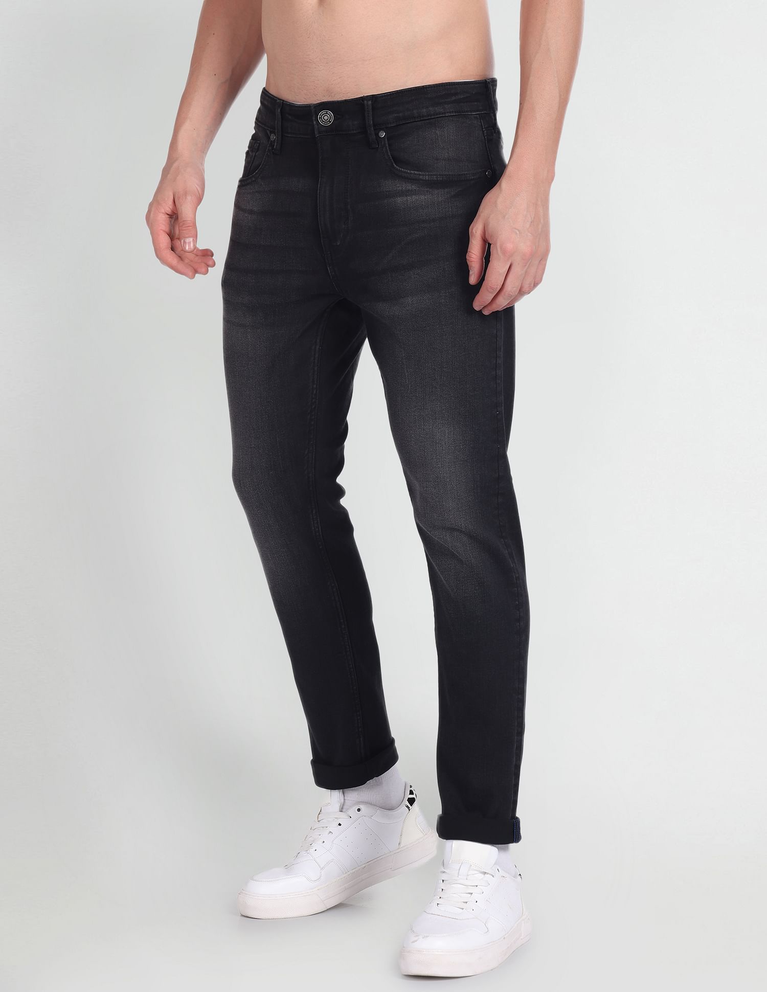 Flying Machine Slim Tapered Fit Mid Rise Wash Jeans
