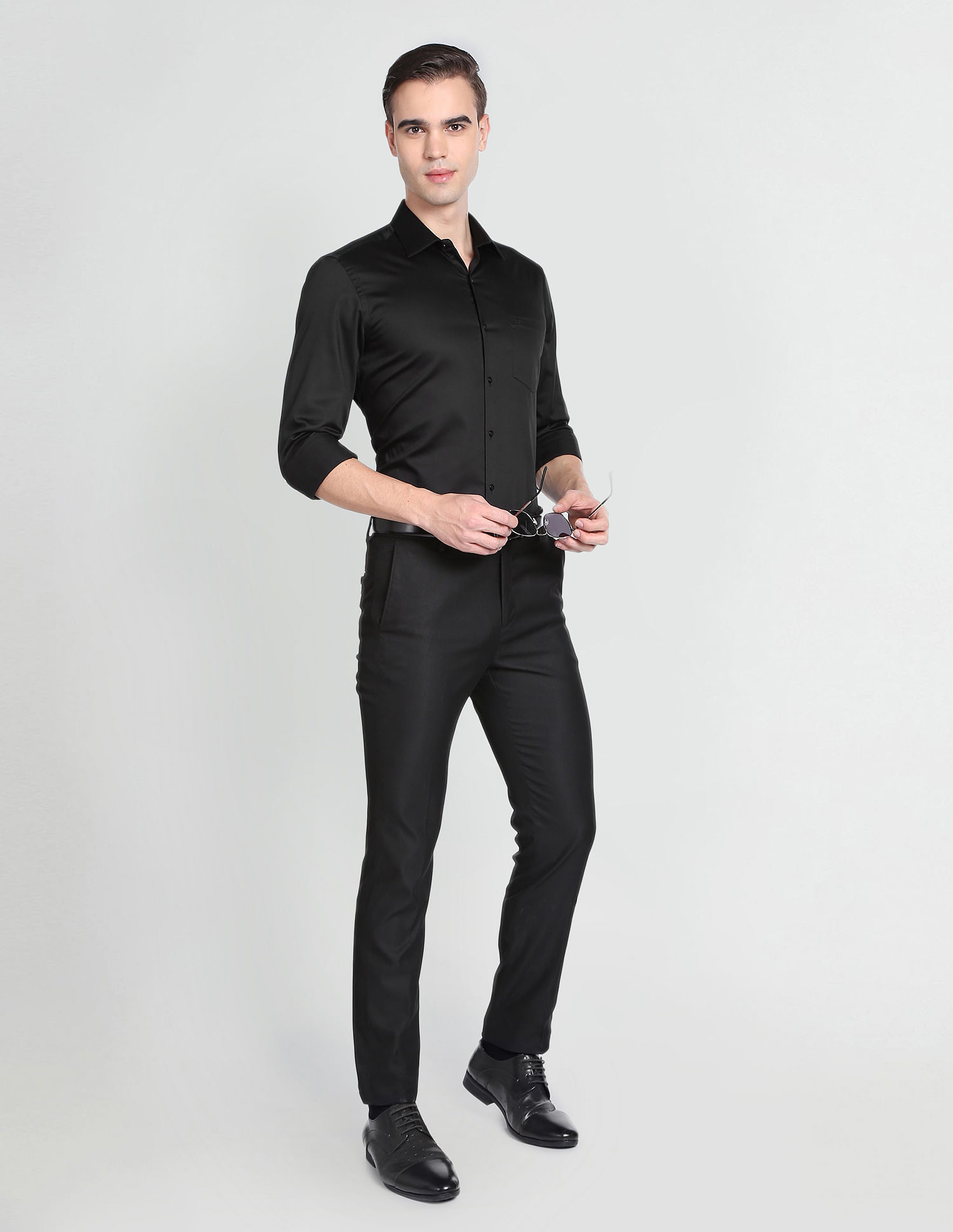 Buy Arrow Solid Originals Formal Shirt - NNNOW.com