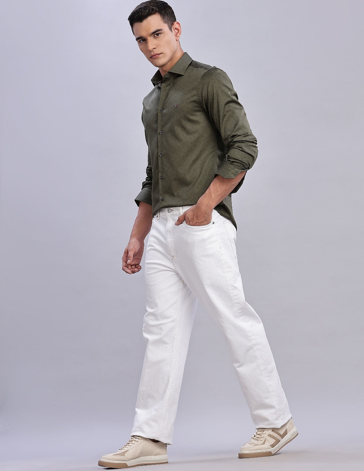 Tommy Hilfiger Cotton Regular Straight Fit Low Rise Jeans