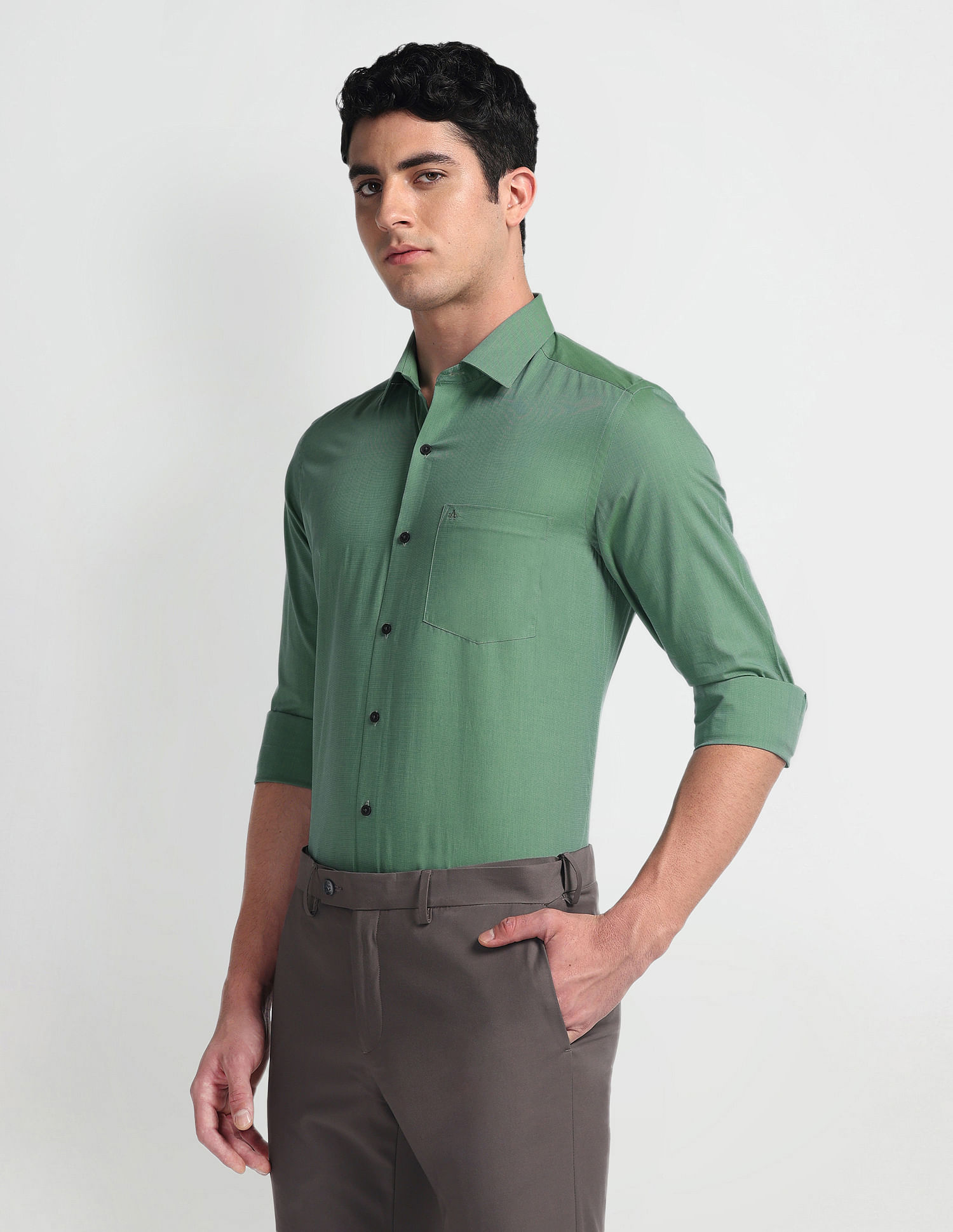 Arrow Pure Cotton Manhattan Slim Shirt
