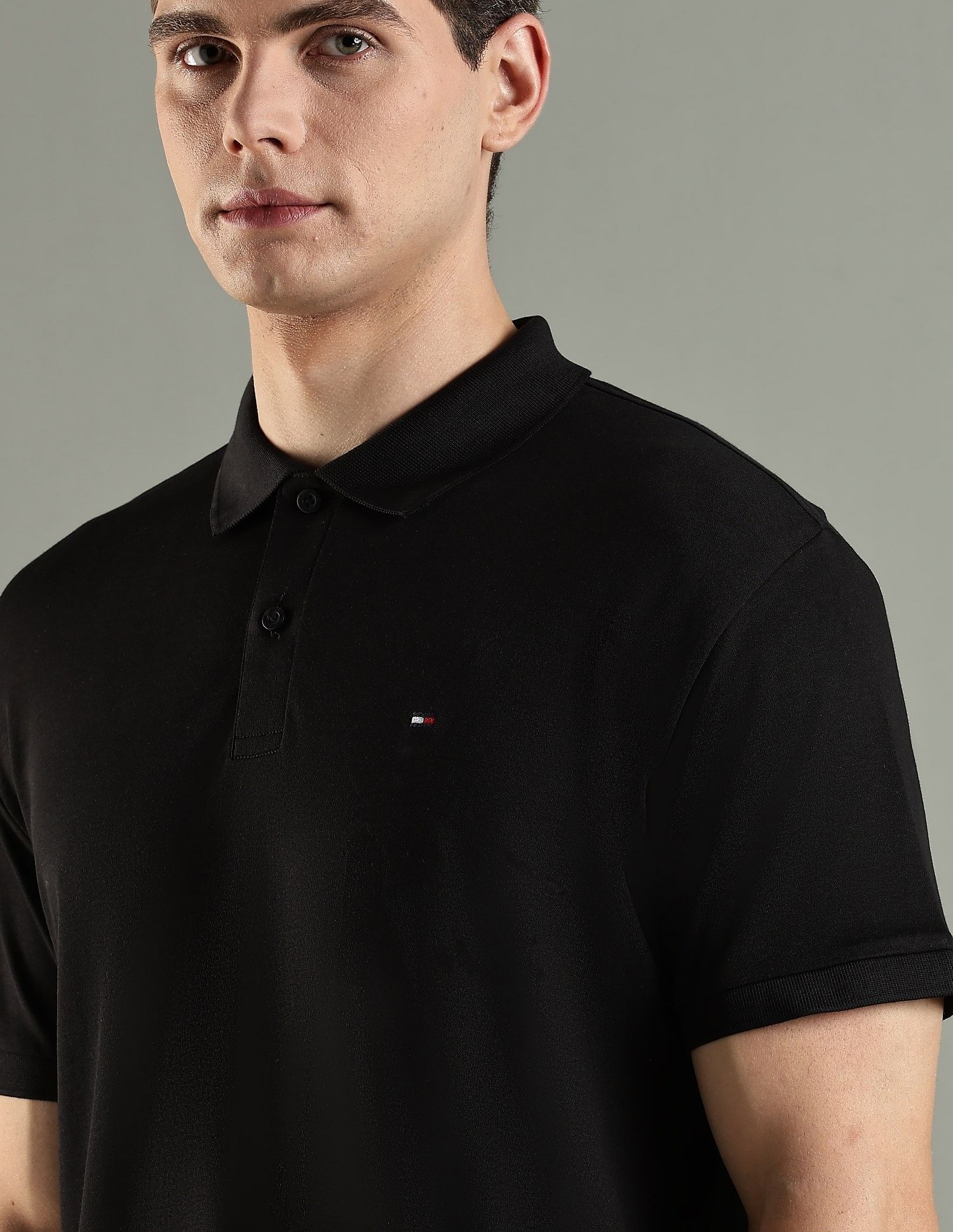 Tommy Hilfiger F25HMKT049 BLACK Mens T-Shirt