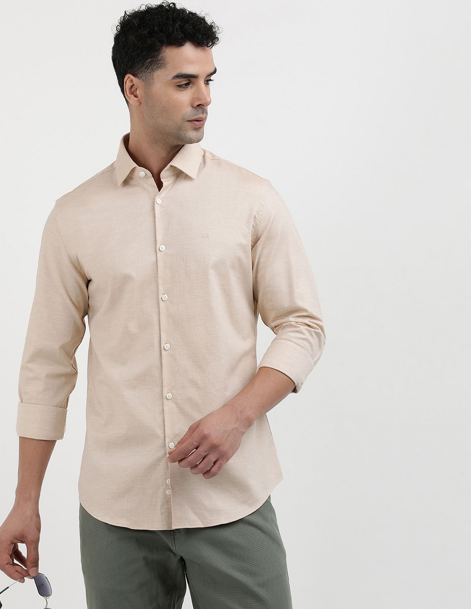 Calvin Klein Slim Fit Twill Solid Shirt