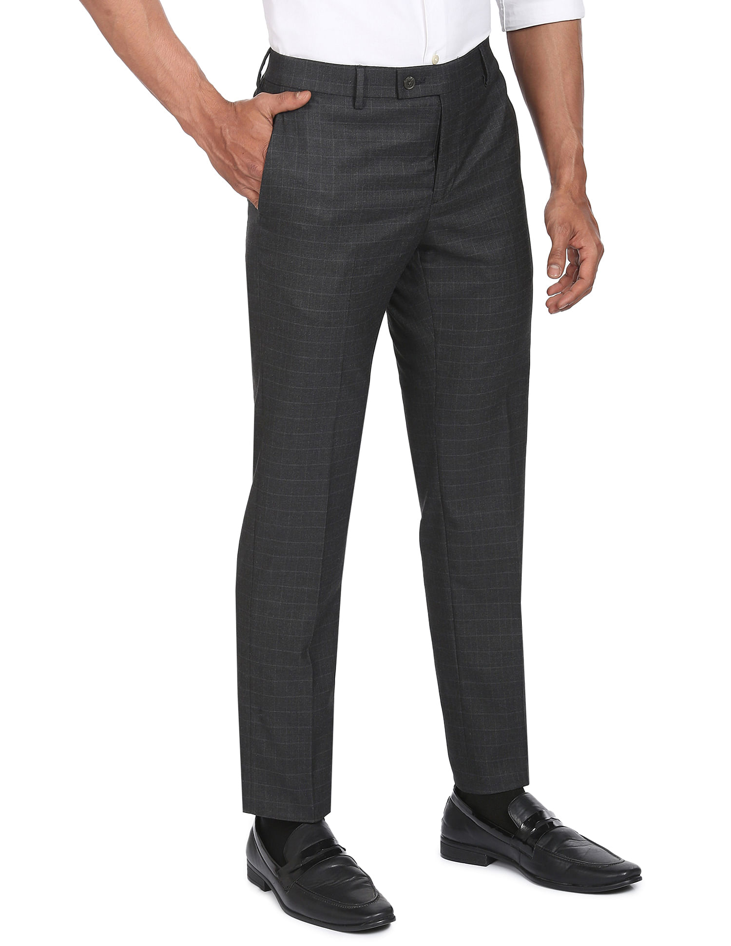 Buy Men Black Slim Fit Solid Flat Front Formal Trousers Online - 624466 |  Louis Philippe