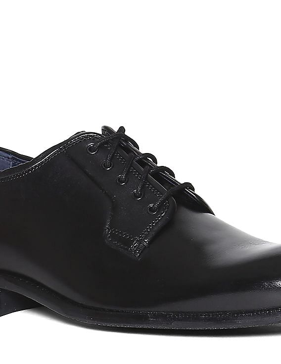 warner grand postman oxford cole haan