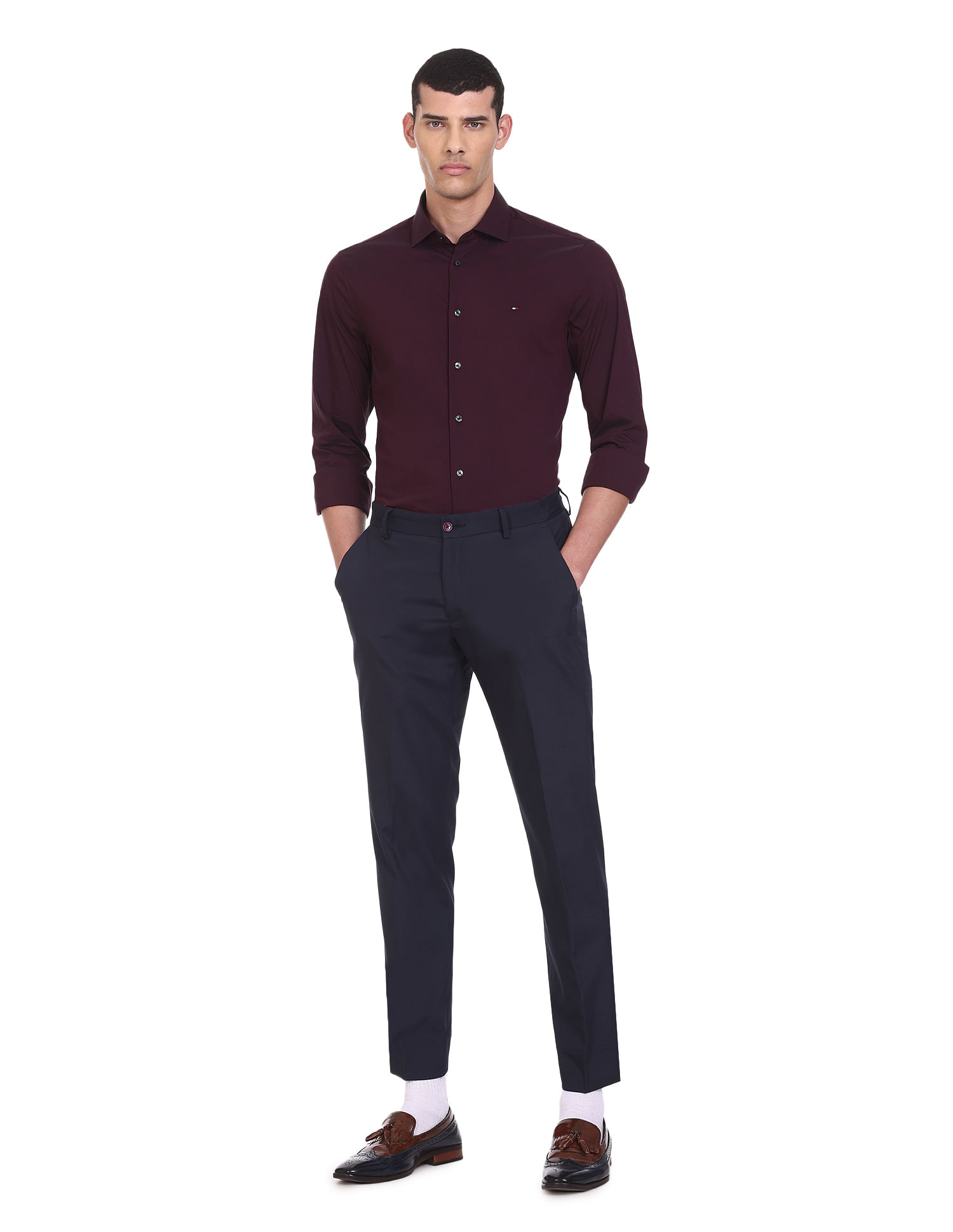 Tommy Hilfiger Men Wine Solid Poplin Weave Slim Fit Formal Shirt