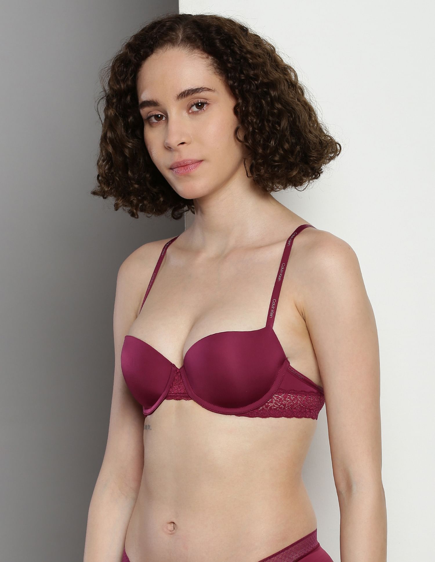 Calvin Klein Underwear Solid Plunge Neck Bra