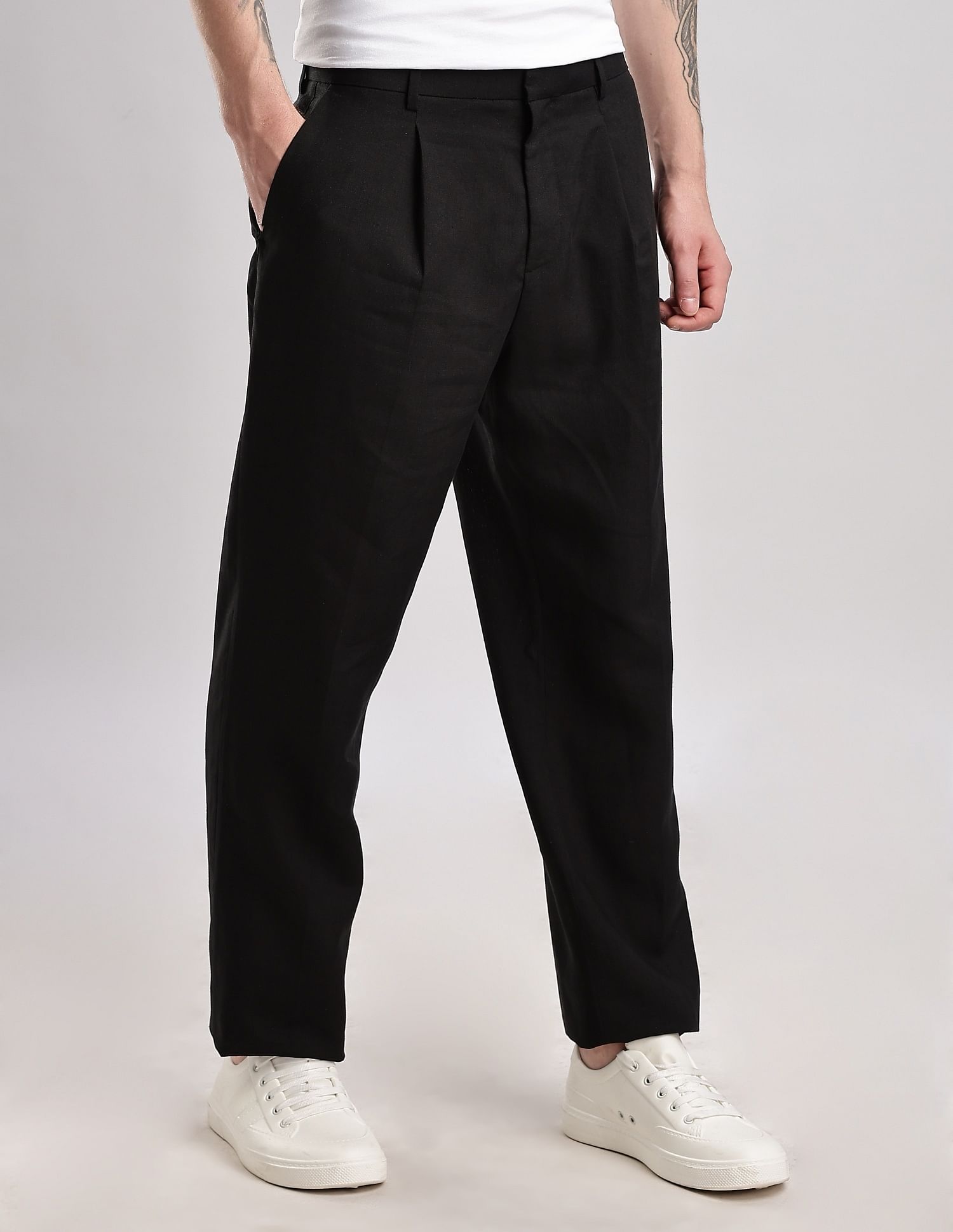 Calvin Klein Jeans Slim-Fit Solid Mid Rise Trousers