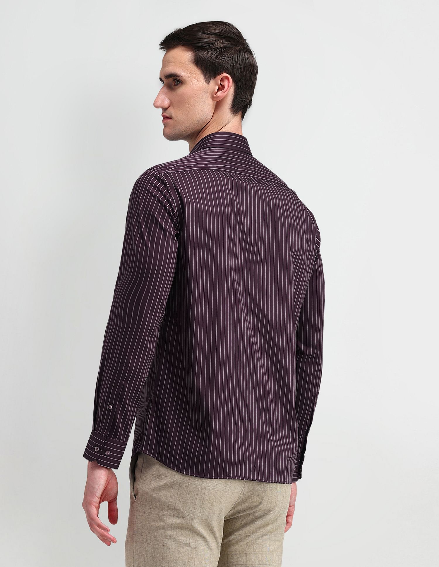 Arrow Manhattan Slim Fit Vertical Stripes Shirt