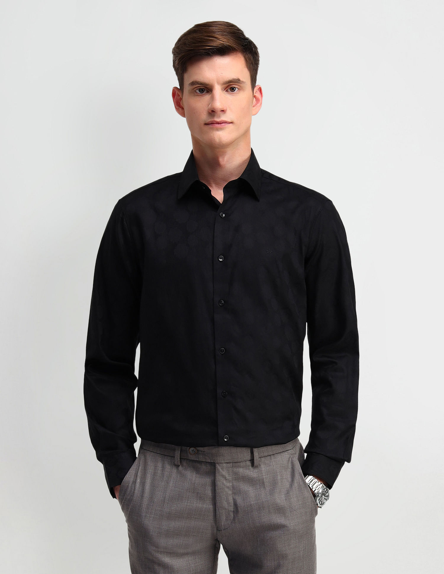 Arrow Tailored Fit Jaquard Shirt