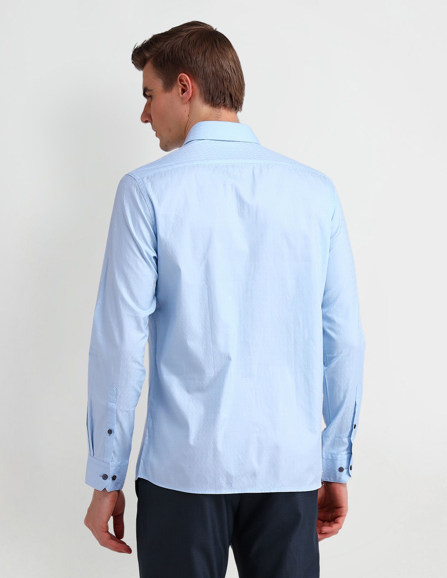 Arrow Manhattan Slim Fit Solid Shirt