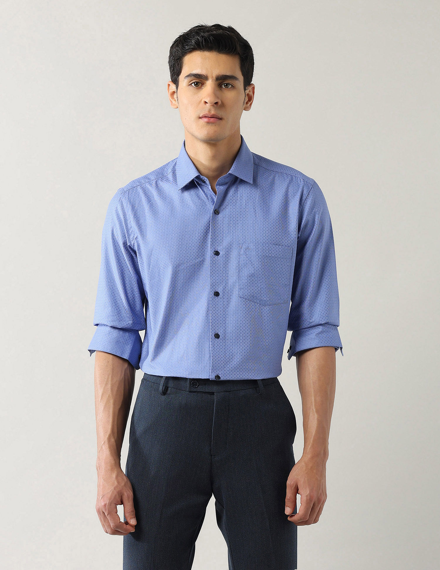 Arrow Textured Manhattan Slim Fit Shirt