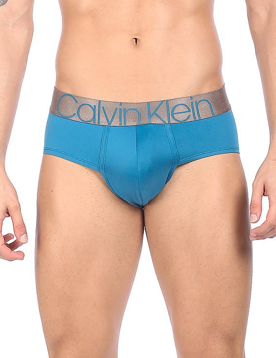 Buy Calvin Klein Underwear Men White Elasticized Waistband Solid Hip Briefs  - NNNOW.com