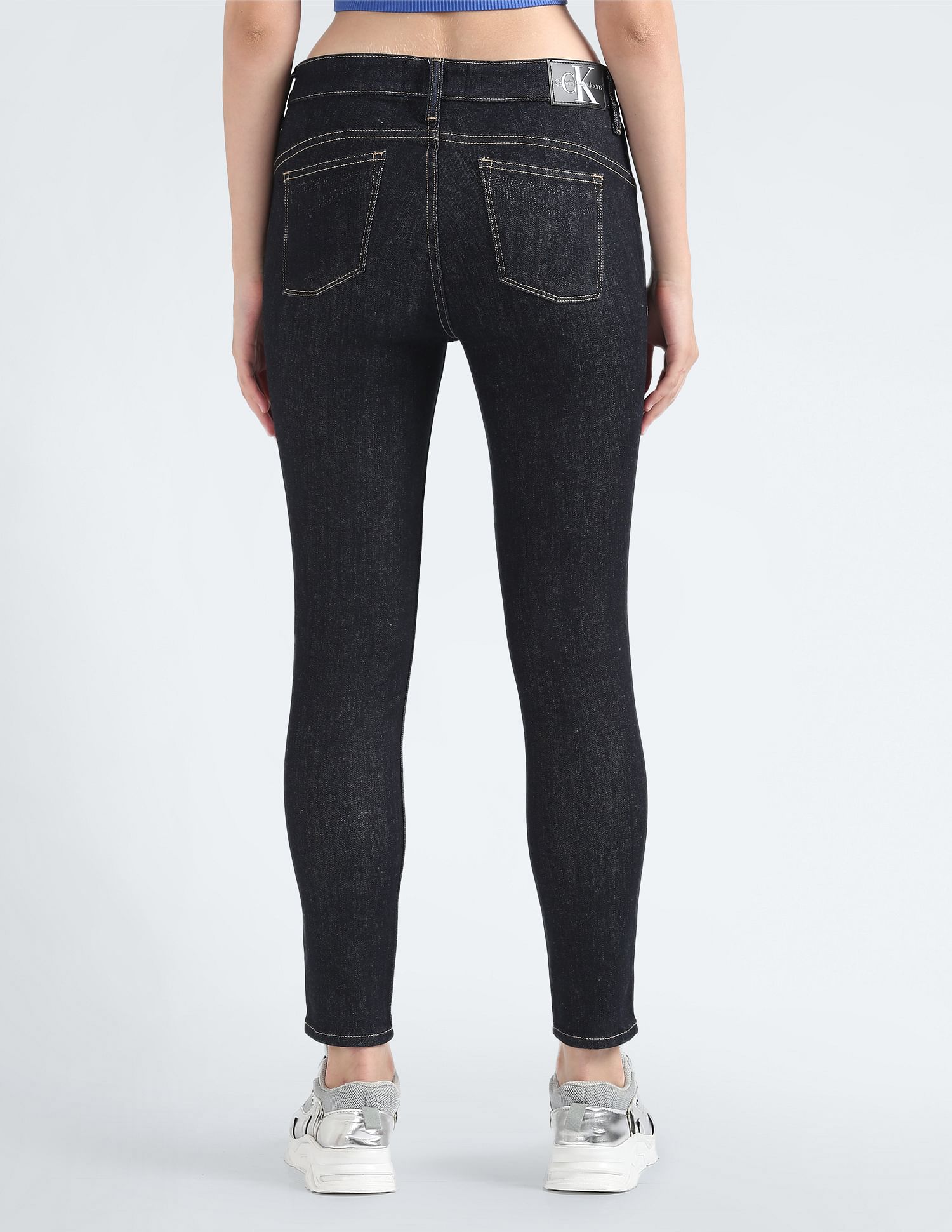 Calvin Klein Jeans Mid Rise Rinsed Jeans