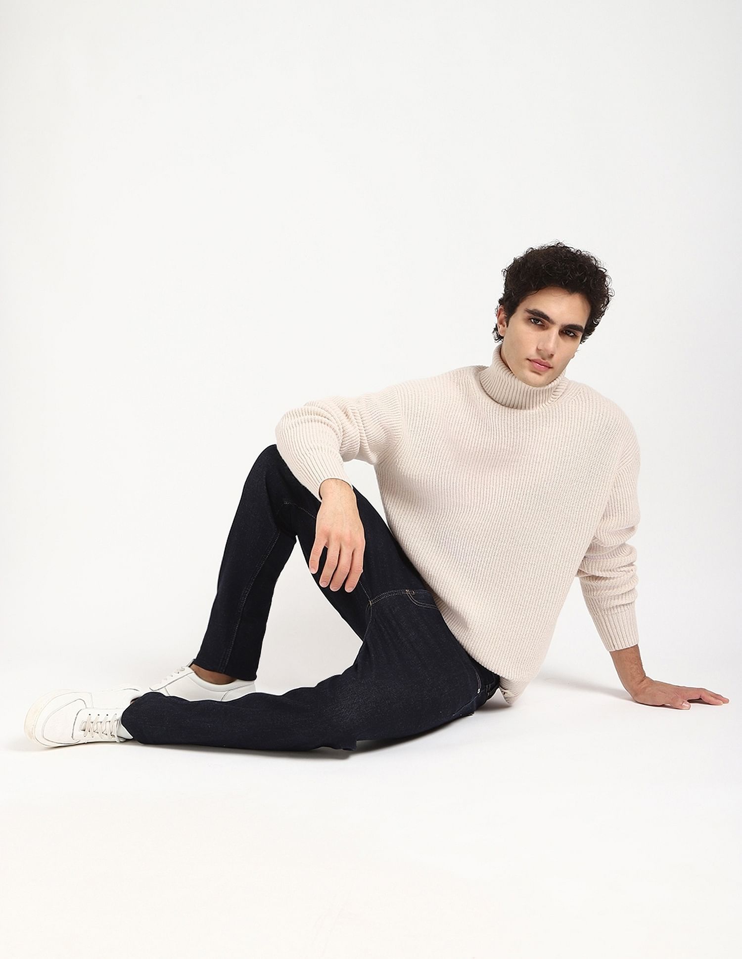 Calvin Klein Jeans Solid Regular-Fit Wool Sweater
