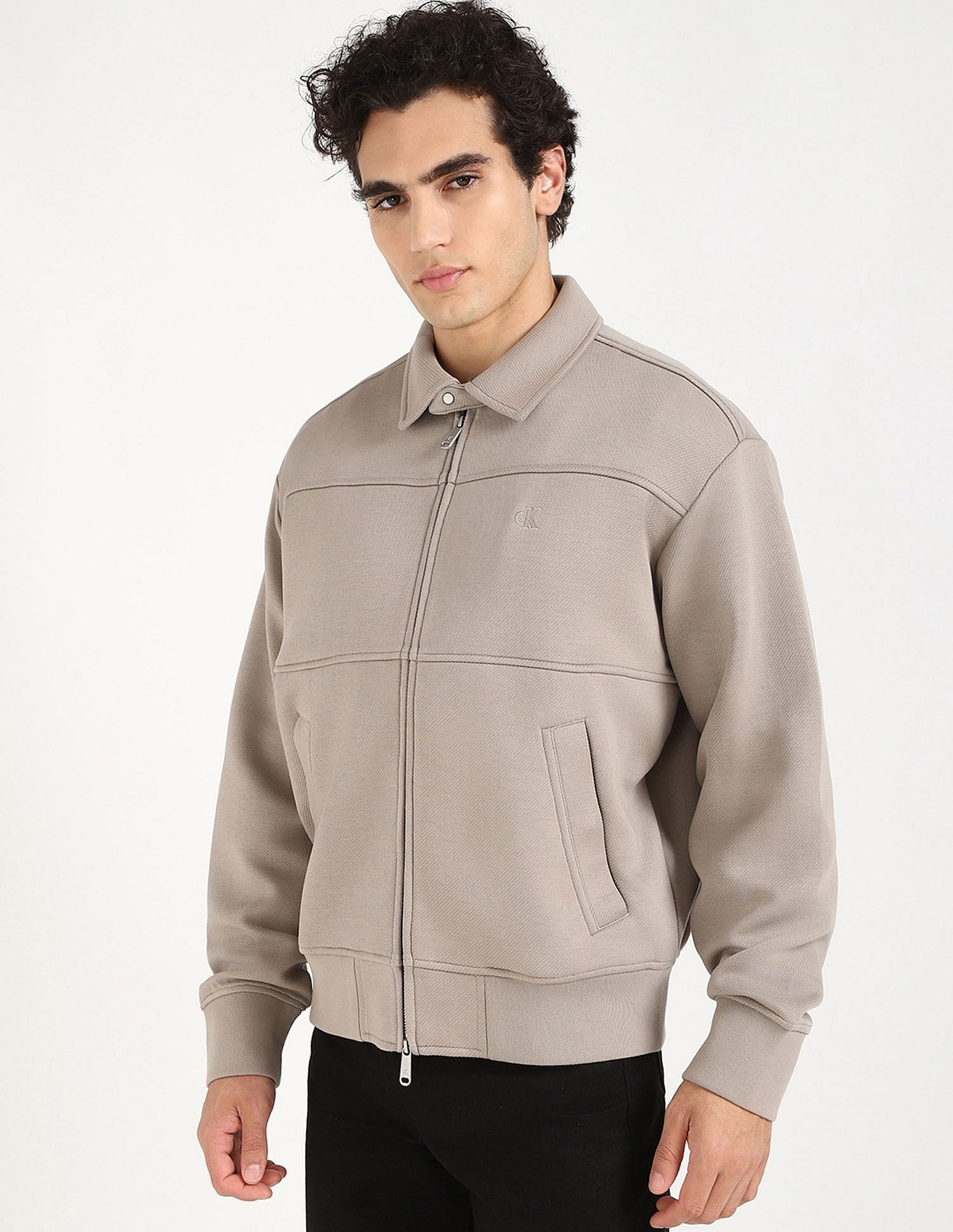 Calvin Klein Jeans Solid Relaxed-Fit Cotton Sweatshirt