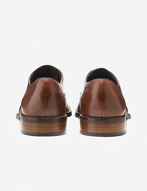 Cole haan deals split toe