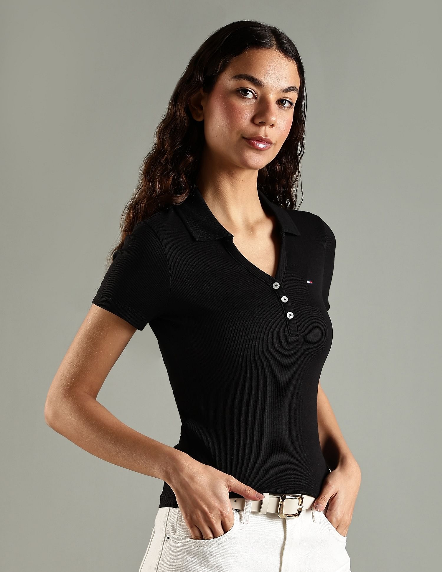 Tommy Hilfiger F25JWKT061 BLACK Womens T-Shirt