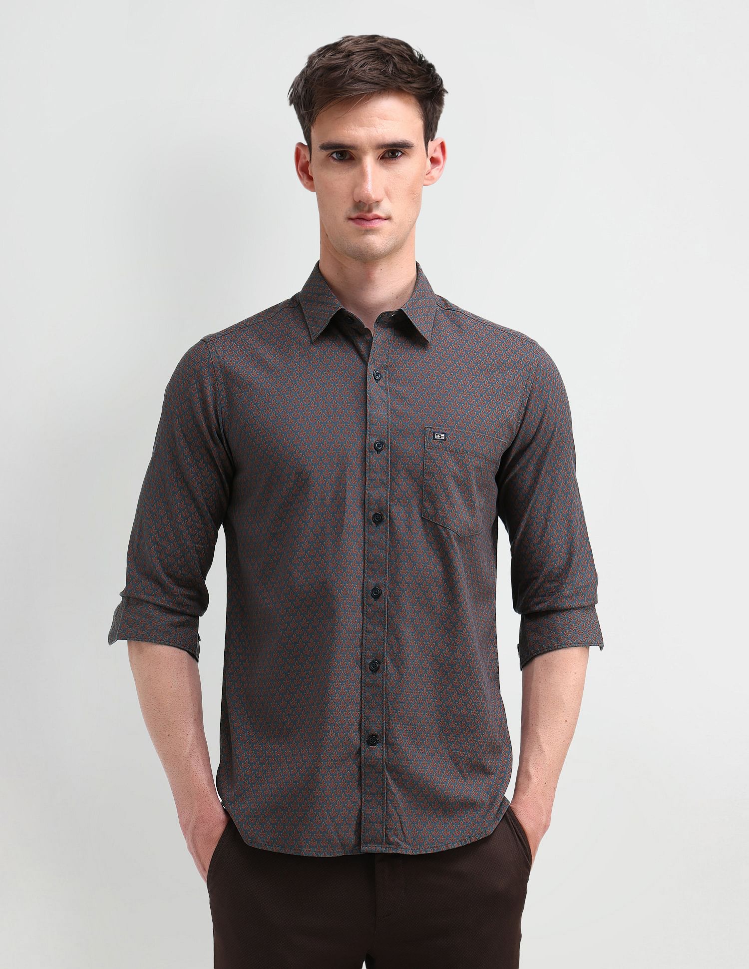 Arrow Sport Manhattan Slim Dobby Shirt