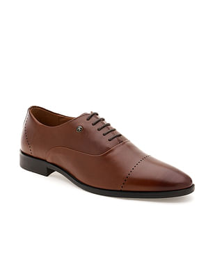 Arrow Men Textured Oscar Leather Shoes