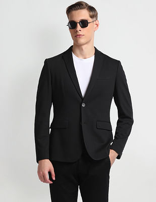 Arrow Solid Slim Fit Blazer