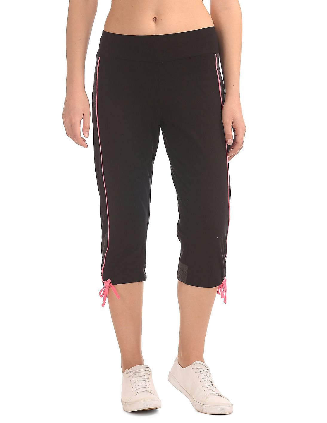 sst relaxed cropped track pants