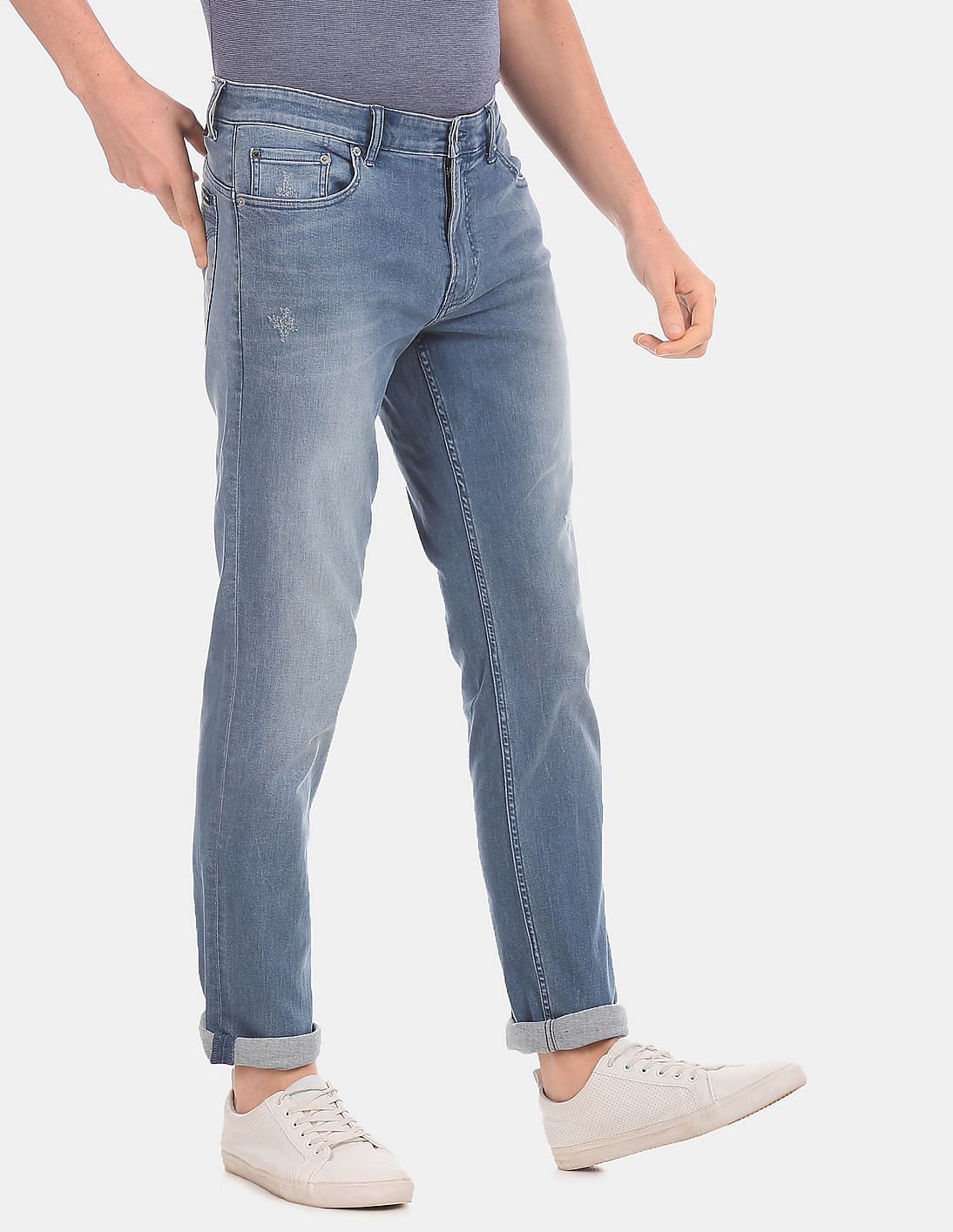 Buy Calvin Klein Men Blue Slim Fit Distressed Jeans - NNNOW.com
