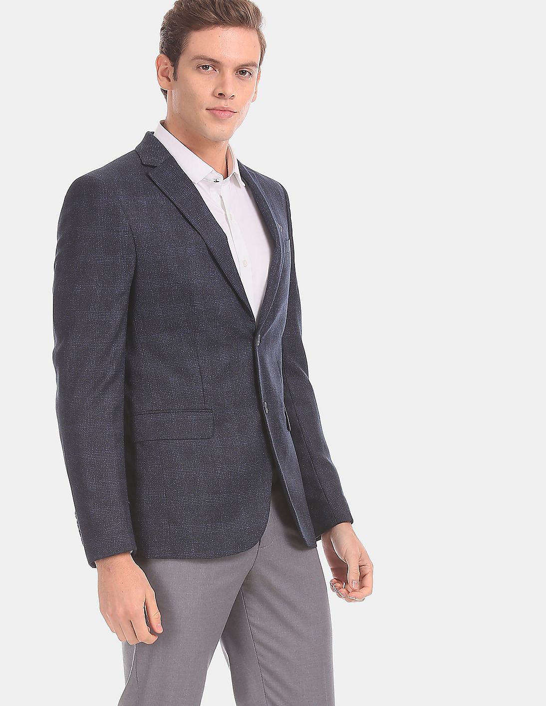 single breasted navy blue blazer