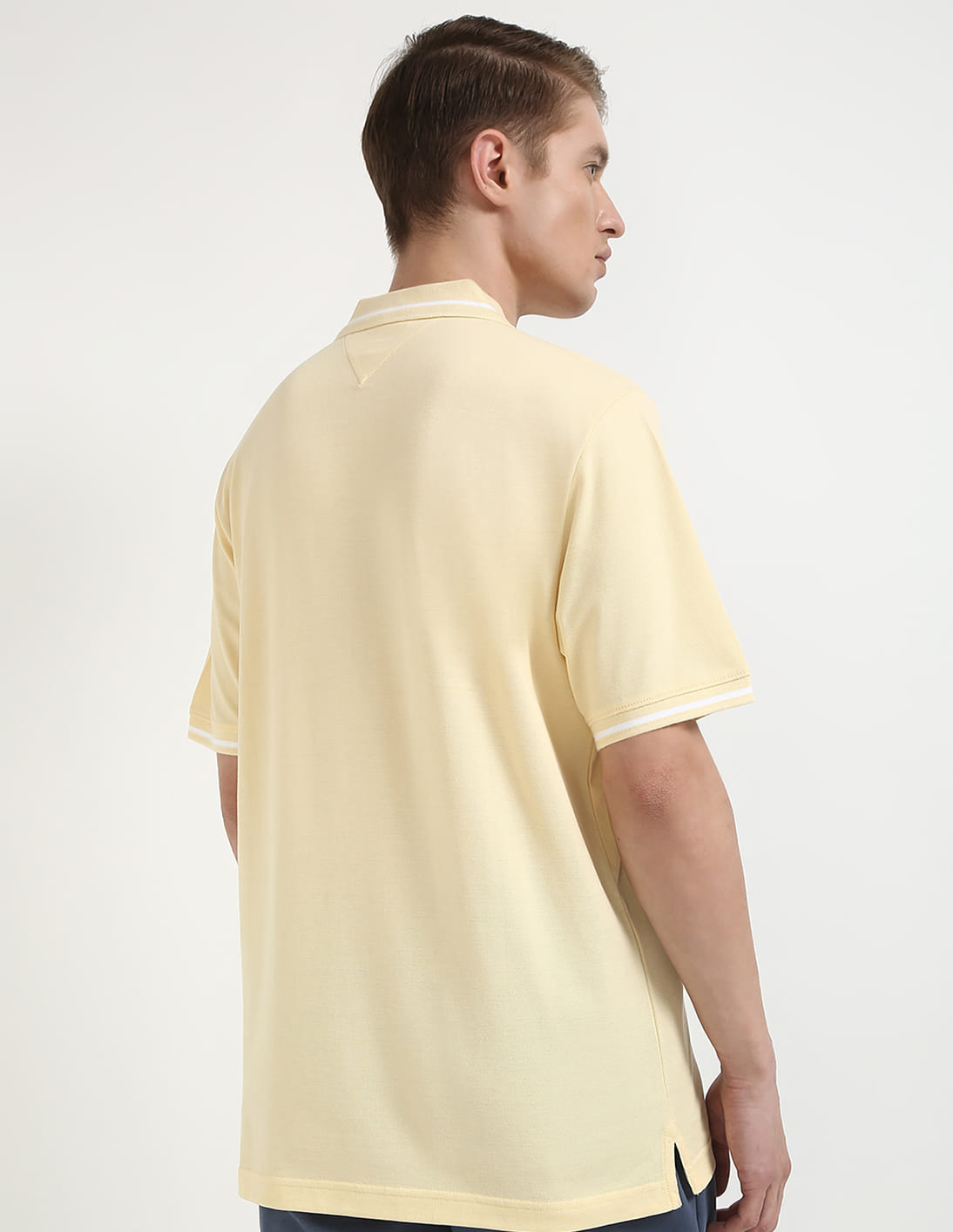 Buy Tommy Hilfiger S25JMKT149 CREAM Mens T-Shirt - NNNOW.com