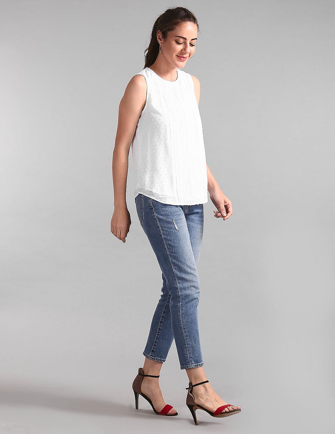 Buy GAP Women White Pintuck Lace-Trim Tank Top In Clip-Dot