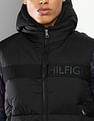 Tommy Hilfiger Men Black Sleeveless High Loft Padded Jacket
